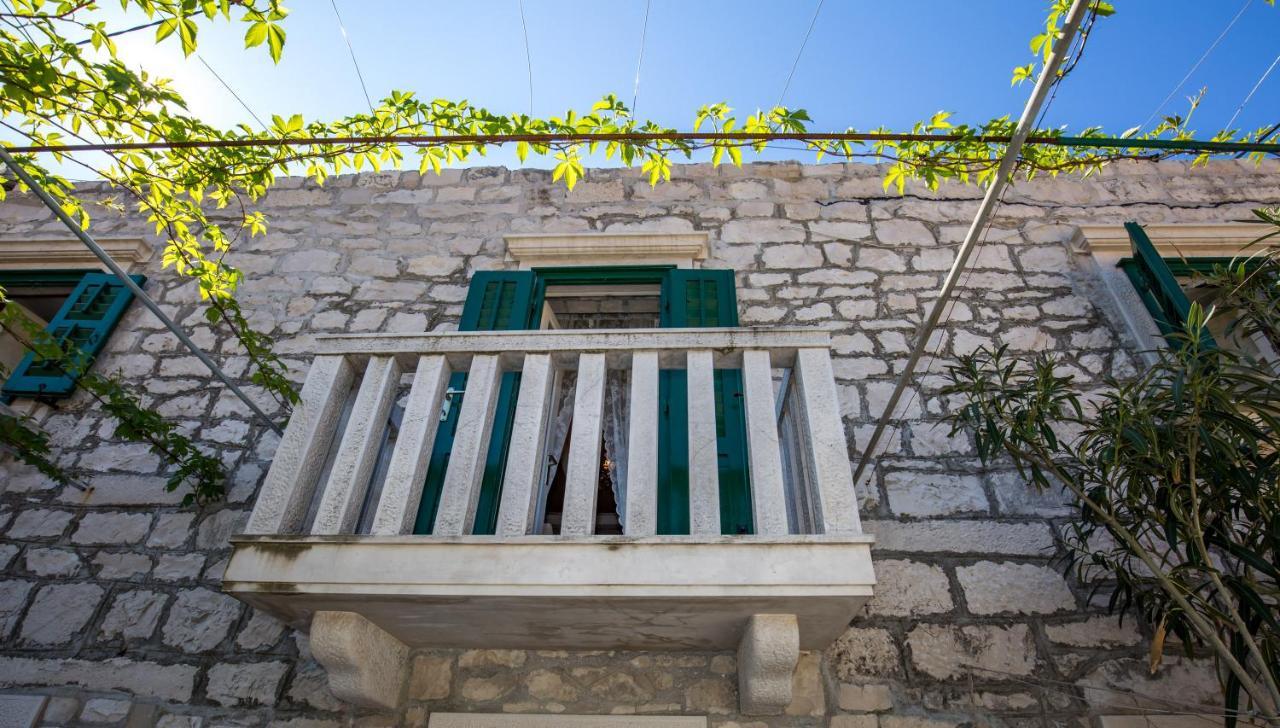Visilo Stone House Pucisca Exterior foto